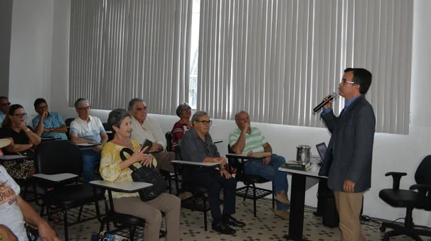 Álvaro Dantas Júnior realiza palestra na FSC sobre o museu virtual do Engenho Santo Antônio do Camuciatá 